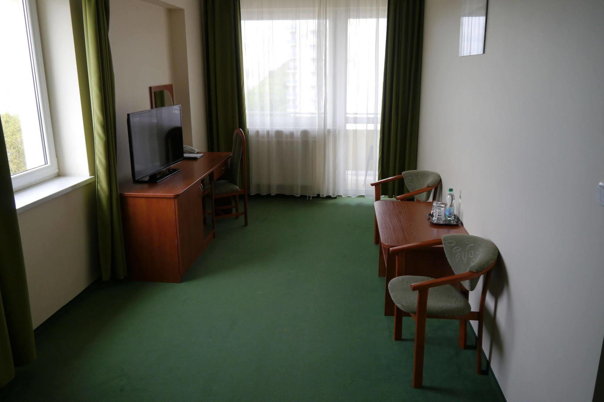 Vestina Wellness & Spa Hotel مينززدرويه المظهر الخارجي الصورة