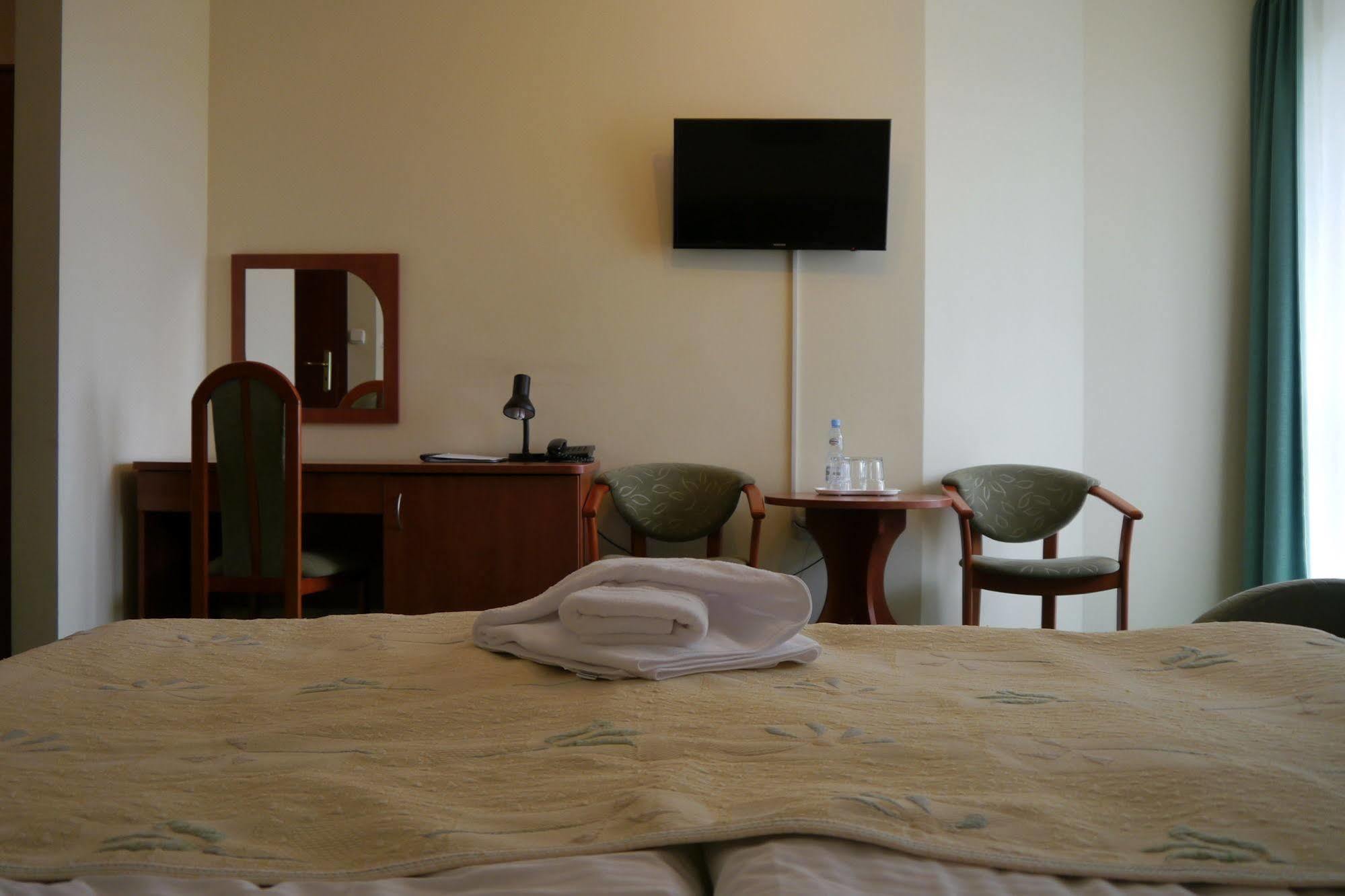 Vestina Wellness & Spa Hotel مينززدرويه المظهر الخارجي الصورة