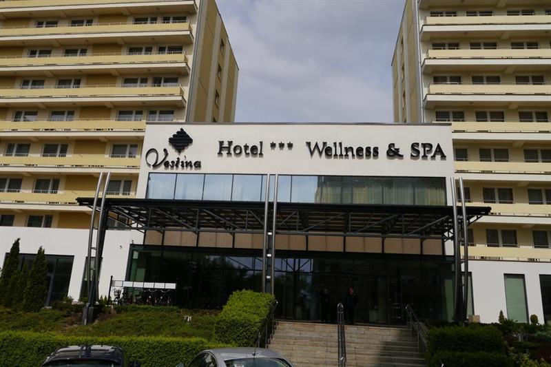 Vestina Wellness & Spa Hotel مينززدرويه المظهر الخارجي الصورة